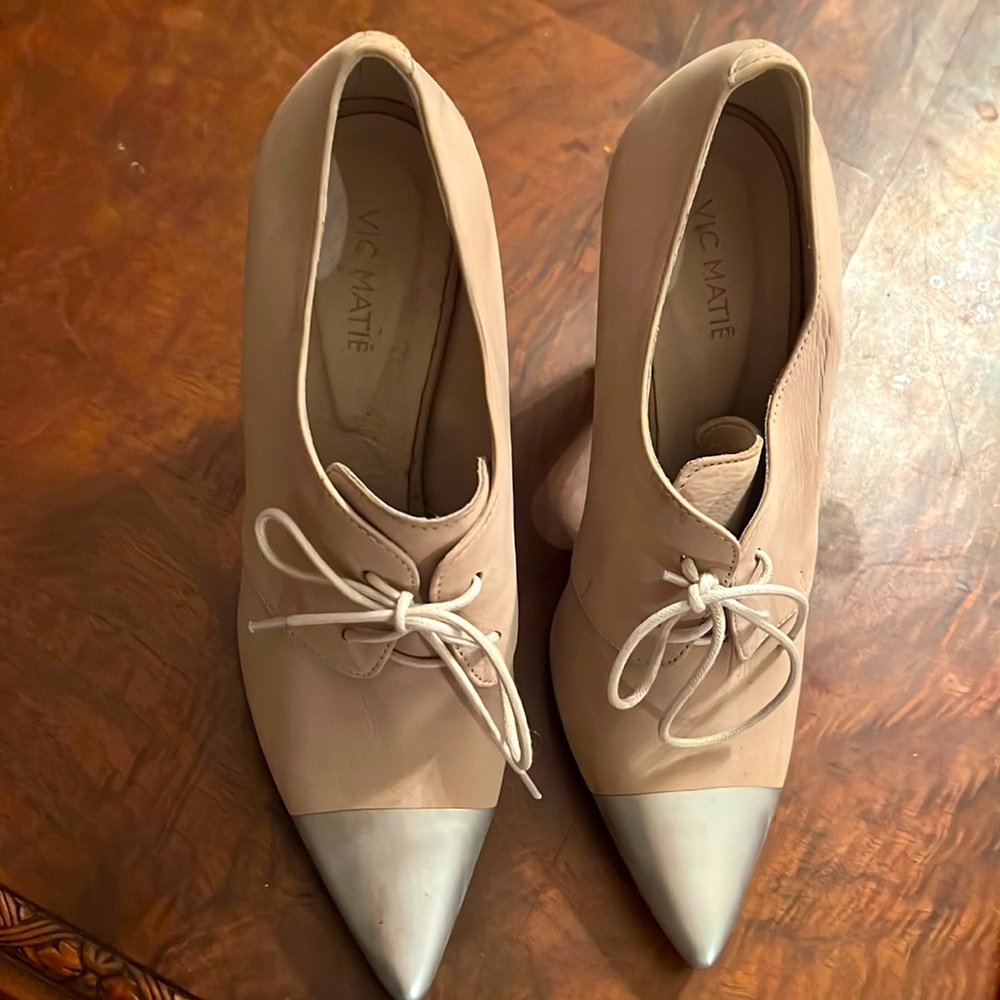Vic Matiè shoes.